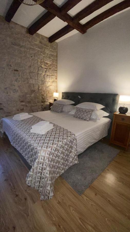 Palace Wall Residences Σπλιτ Εξωτερικό φωτογραφία