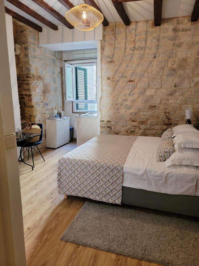 Palace Wall Residences Σπλιτ Εξωτερικό φωτογραφία