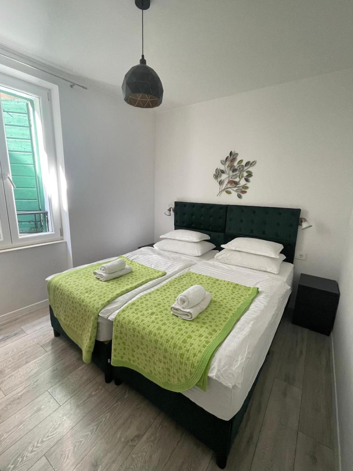 Palace Wall Residences Σπλιτ Εξωτερικό φωτογραφία