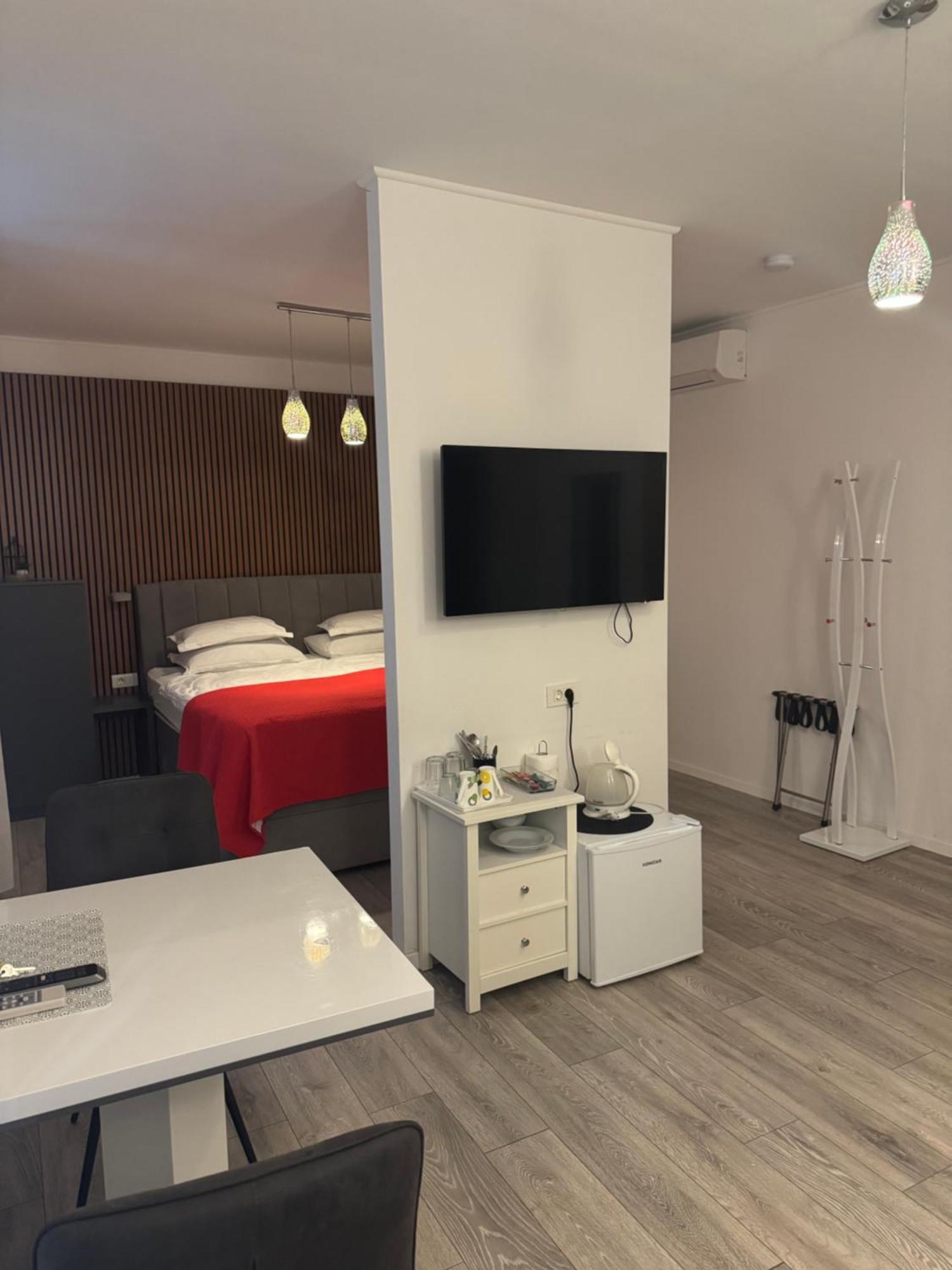 Palace Wall Residences Σπλιτ Εξωτερικό φωτογραφία